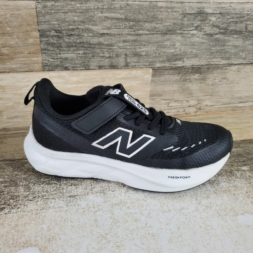 New Balance Fresh Foam 625 Bungee Kids Shoes Sz 1.5 M Black Blue Lace Up Sneaker